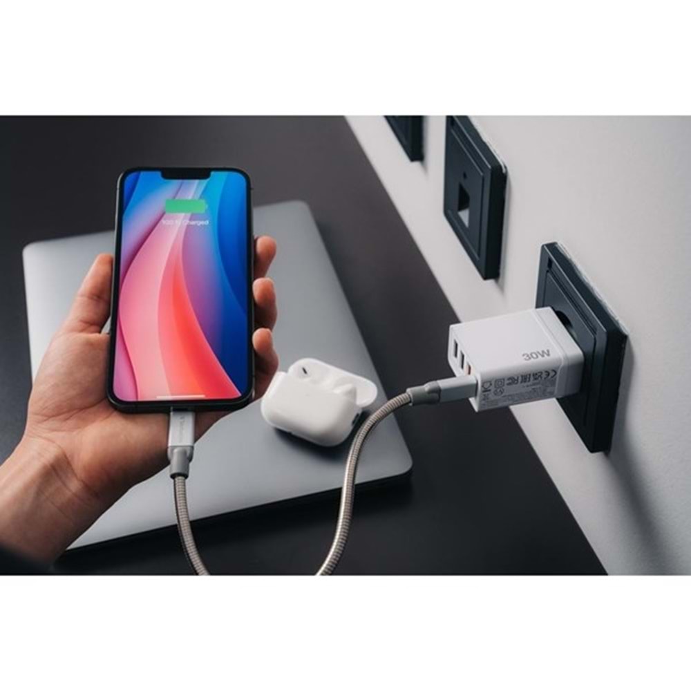 VERBATIM CHR-30EU1 30W 4 Bağlantı Noktalı USB Duvar Şarj Cihazı - Siyah