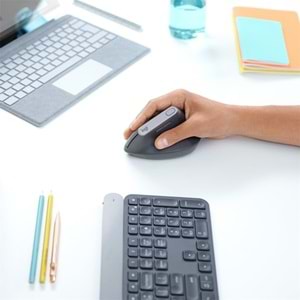LOGITECH Mx Vertıcal Gelişmiş Ergonomik Mouse-Siyah 910-005448